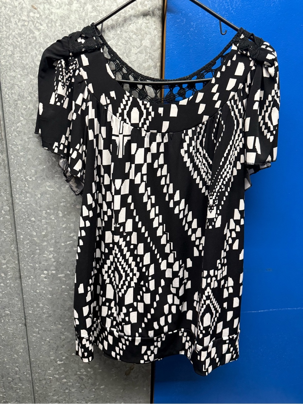 Black and White Geometric Cold-Shoulder Top